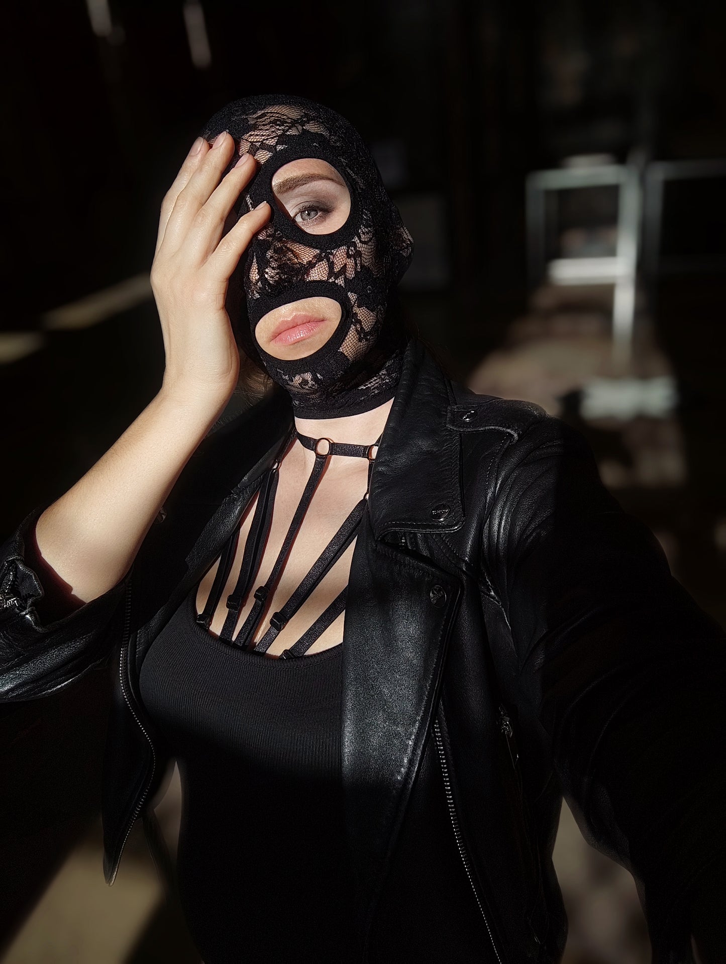 Woman lace mask for pole dance and twerk.Rave mask for party, festival and cosplay.Gothic harness mask for women.Guipure mask for carnival.