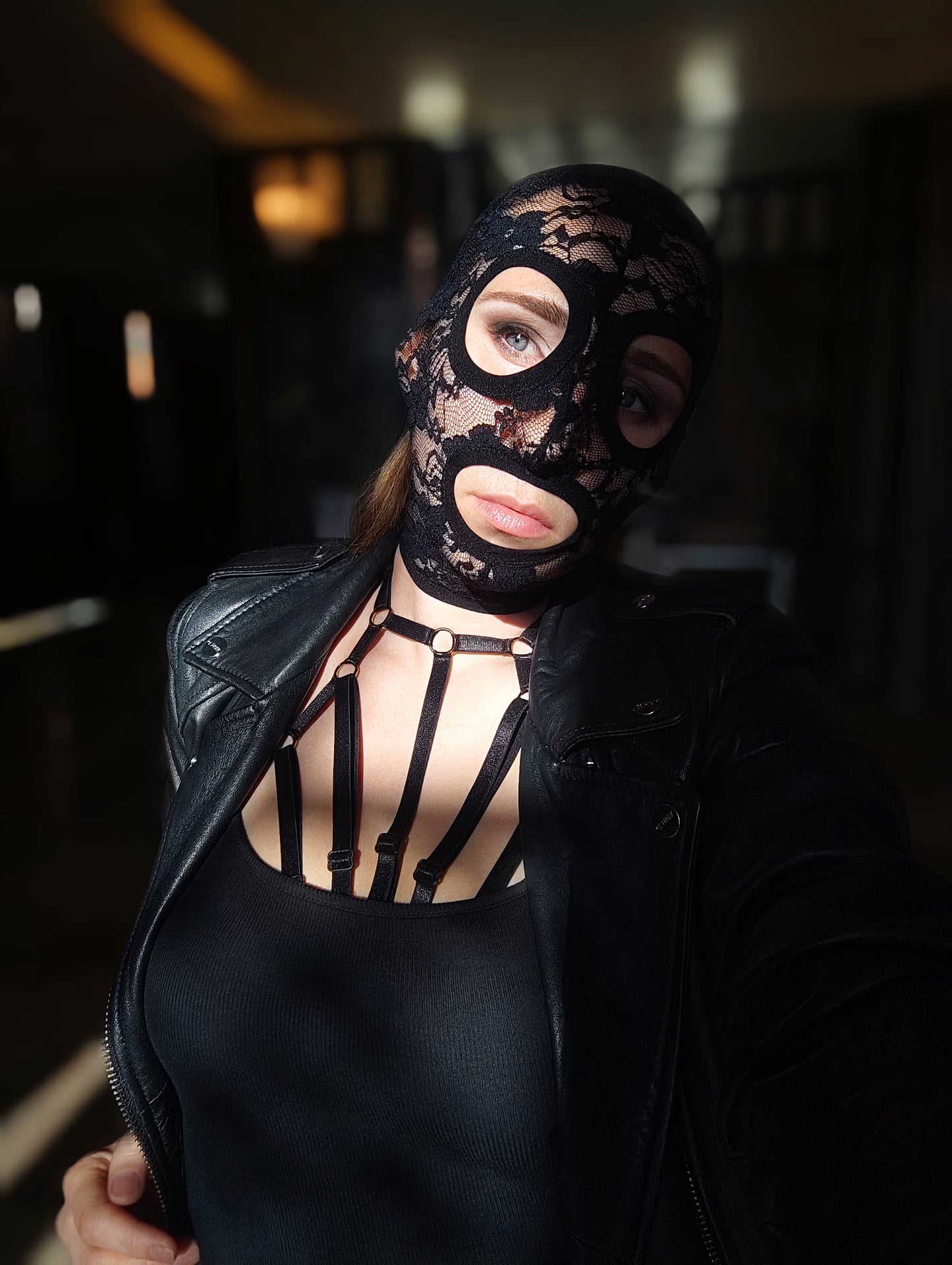 Woman lace mask for pole dance and twerk.Rave mask for party, festival and cosplay.Gothic harness mask for women.Guipure mask for carnival.