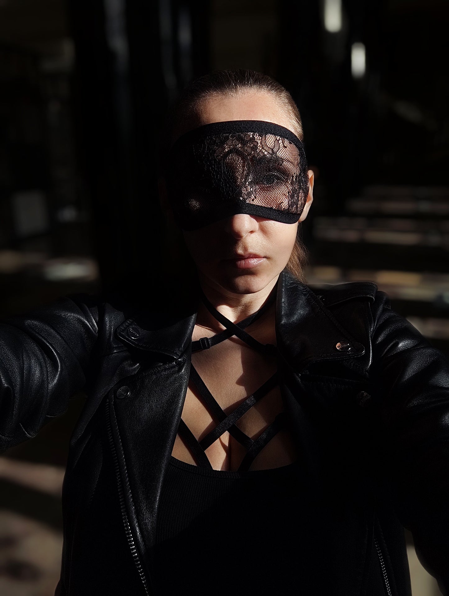 Woman lace mask for pole dance and twerk.Rave mask for party, festival and cosplay.Gothic harness mask for women.Guipure mask for carnival.