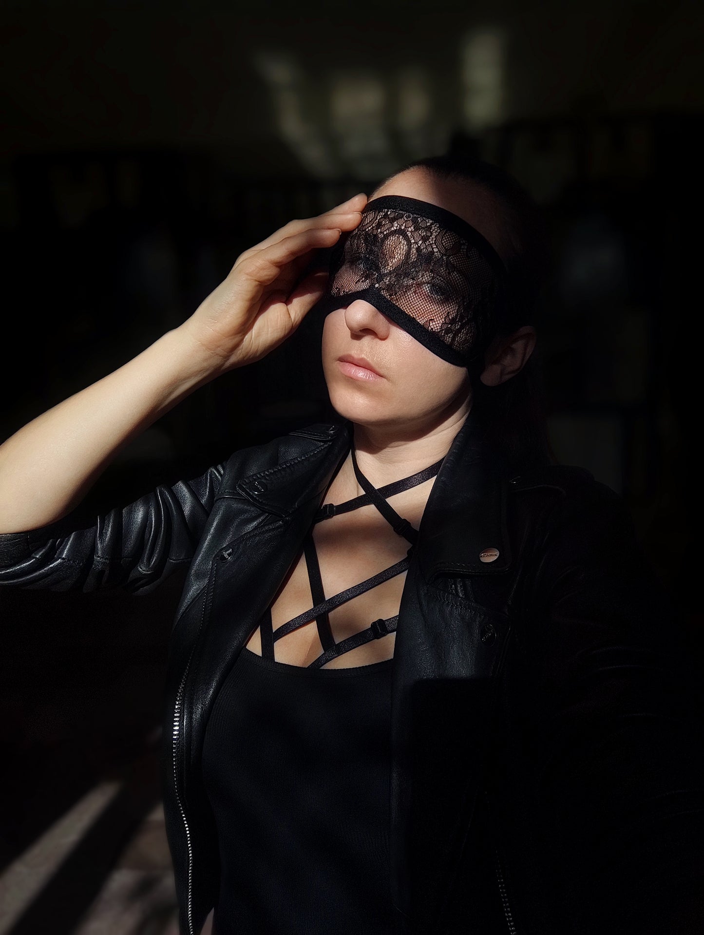Woman lace mask for pole dance and twerk.Rave mask for party, festival and cosplay.Gothic harness mask for women.Guipure mask for carnival.