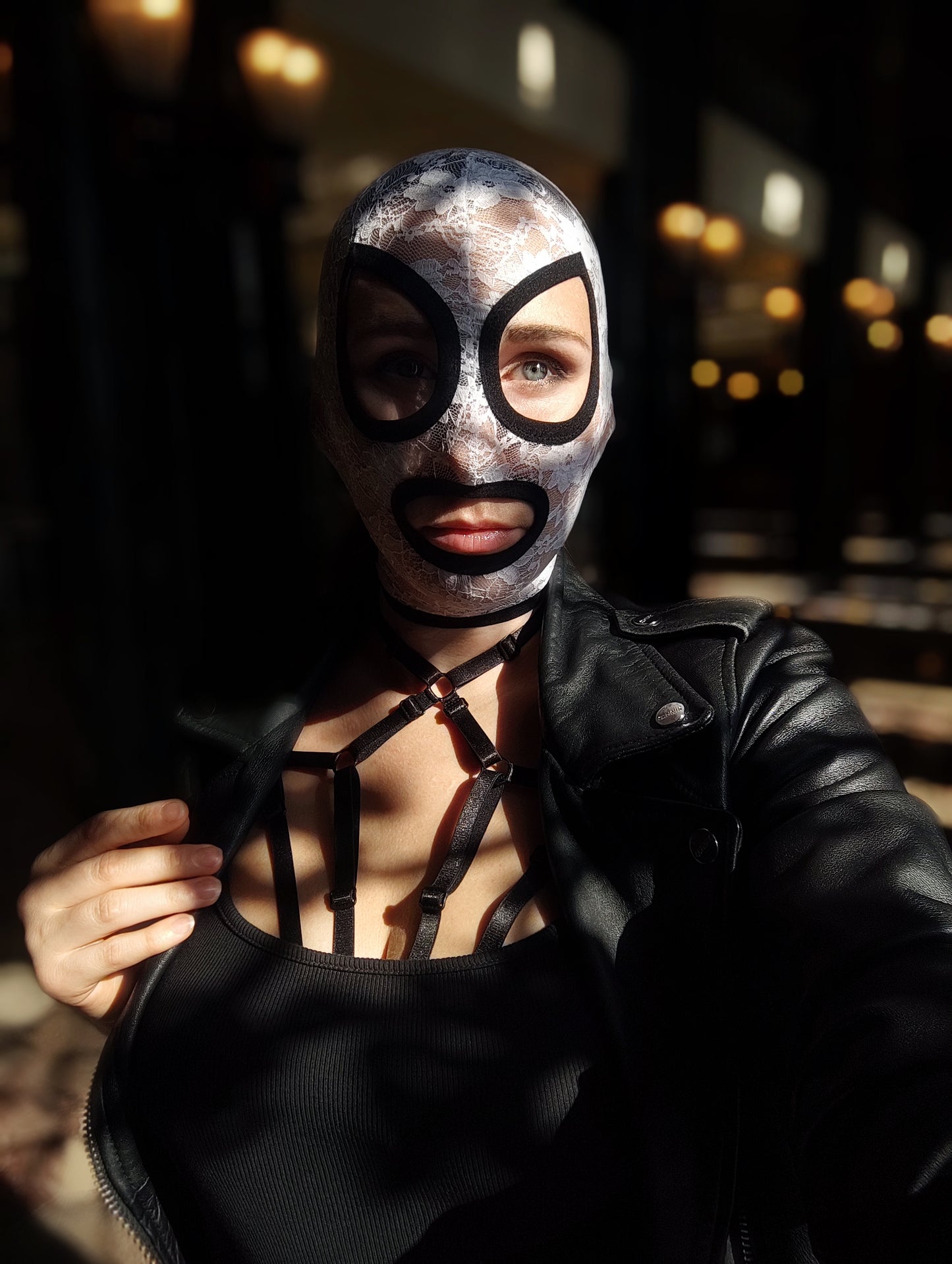 Woman lace mask for pole dance and twerk.Rave mask for party, festival and cosplay.Gothic harness mask for women.Guipure mask for carnival.