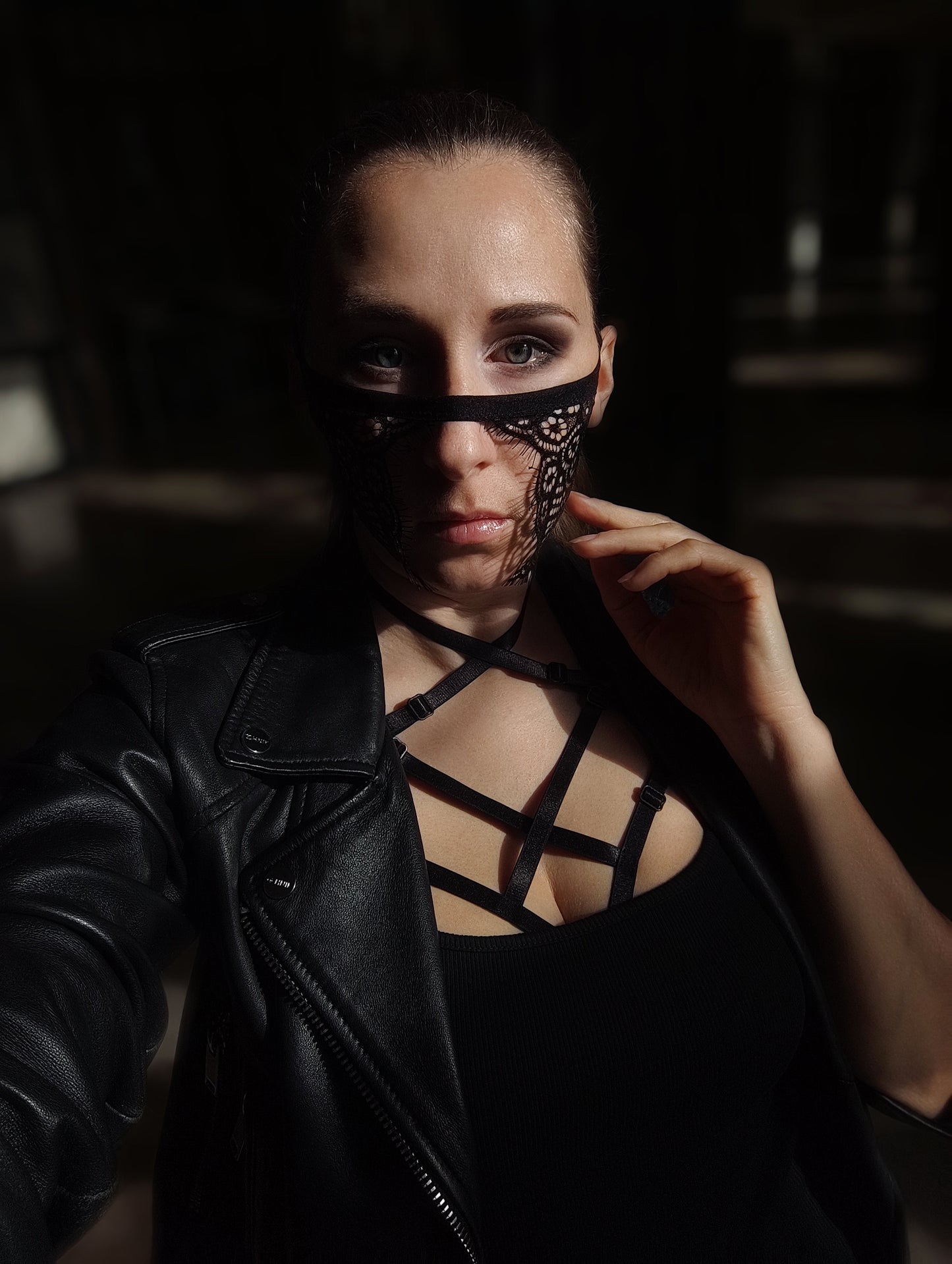 Woman lace mask for pole dance and twerk.Rave mask for party, festival and cosplay.Gothic harness mask for women.Guipure mask for carnival.