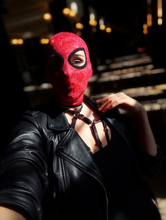 Woman lace mask for pole dance and twerk.Rave mask for party, festival and cosplay.Gothic harness mask for women.Guipure mask for carnival.