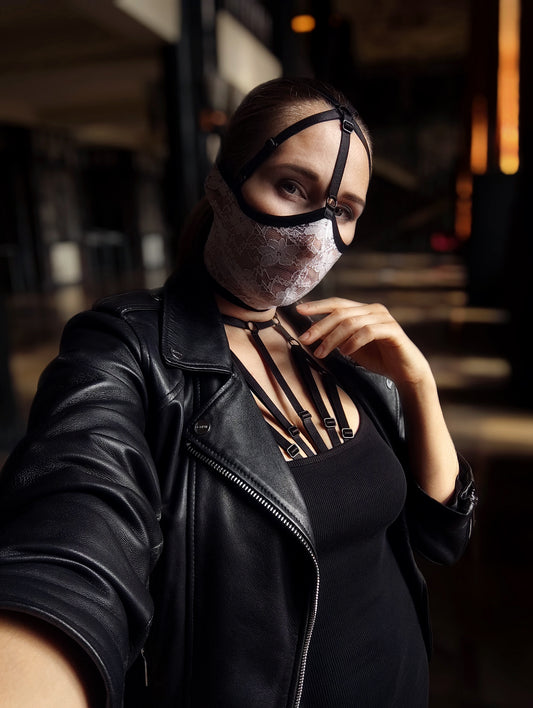 Woman lace mask for pole dance and twerk.Rave mask for party, festival and cosplay.Gothic harness mask for women.Guipure mask for carnival.