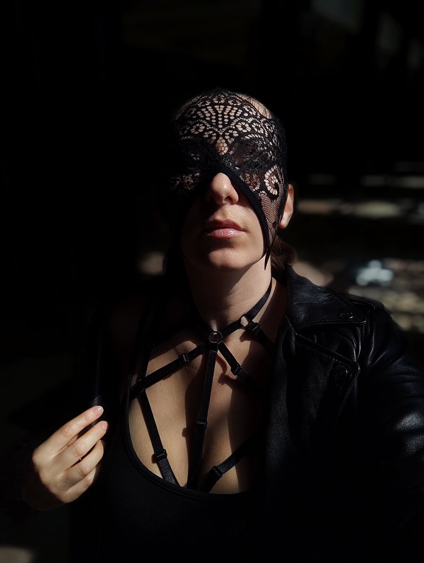 Woman lace mask for pole dance and twerk.Rave mask for party, festival and cosplay.Gothic harness mask for women.Guipure mask for carnival.