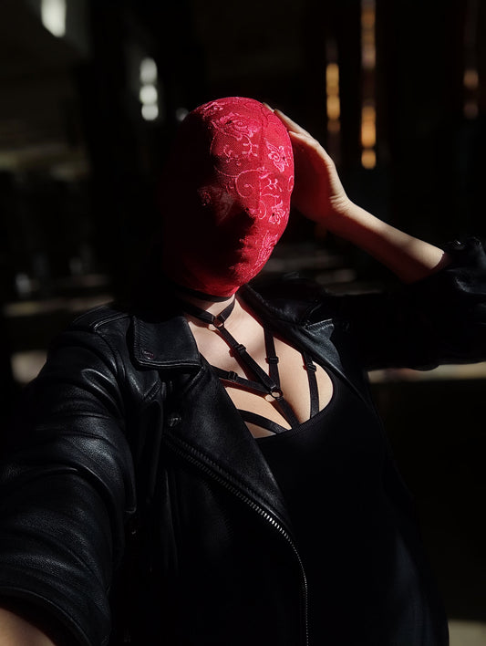 Woman lace mask for pole dance and twerk.Rave mask for party, festival and cosplay.Gothic harness mask for women.Guipure mask for carnival.