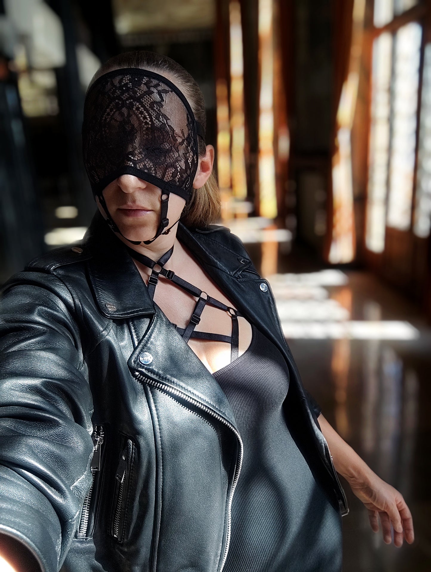 Woman lace mask for pole dance and twerk.Rave mask for party, festival and cosplay.Gothic harness mask for women.Guipure mask for carnival.