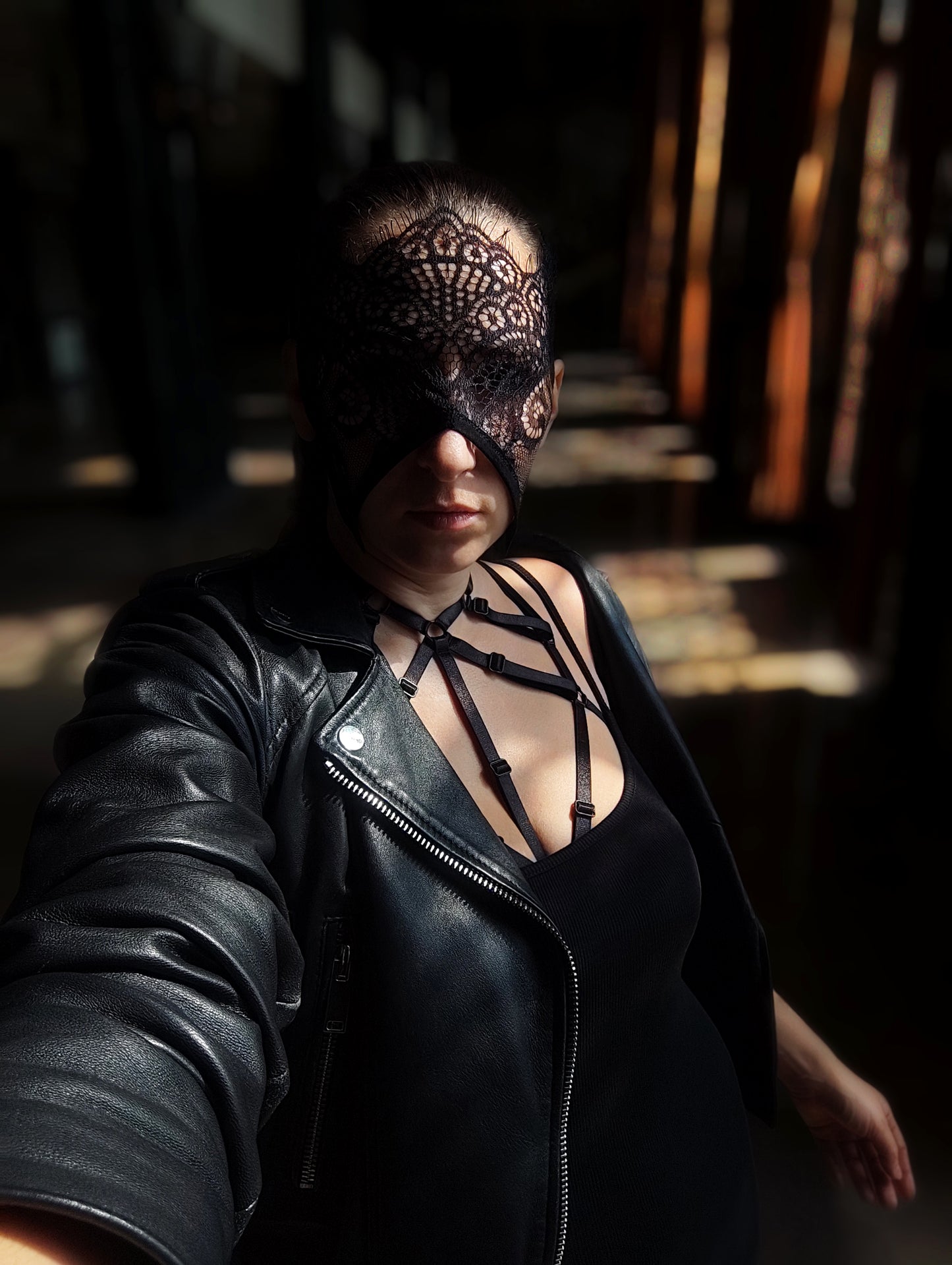 Woman lace mask for pole dance and twerk.Rave mask for party, festival and cosplay.Gothic harness mask for women.Guipure mask for carnival.