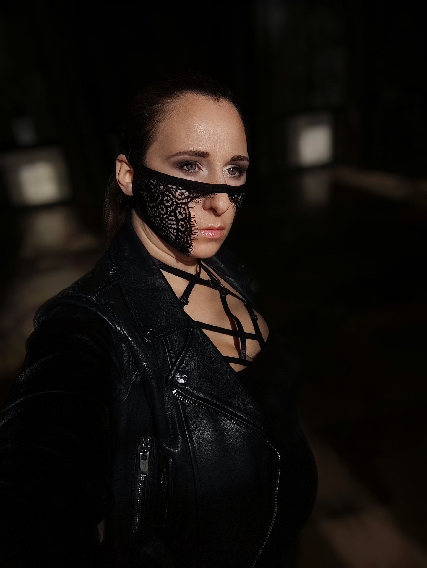Woman lace mask for pole dance and twerk.Rave mask for party, festival and cosplay.Gothic harness mask for women.Guipure mask for carnival.
