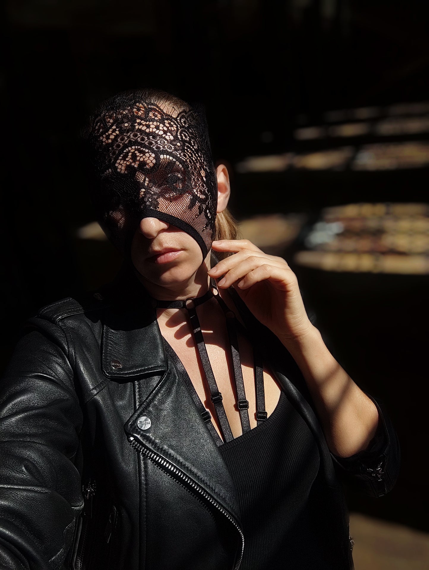 Woman lace mask for pole dance and twerk.Rave mask for party, festival and cosplay.Gothic harness mask for women.Guipure mask for carnival.