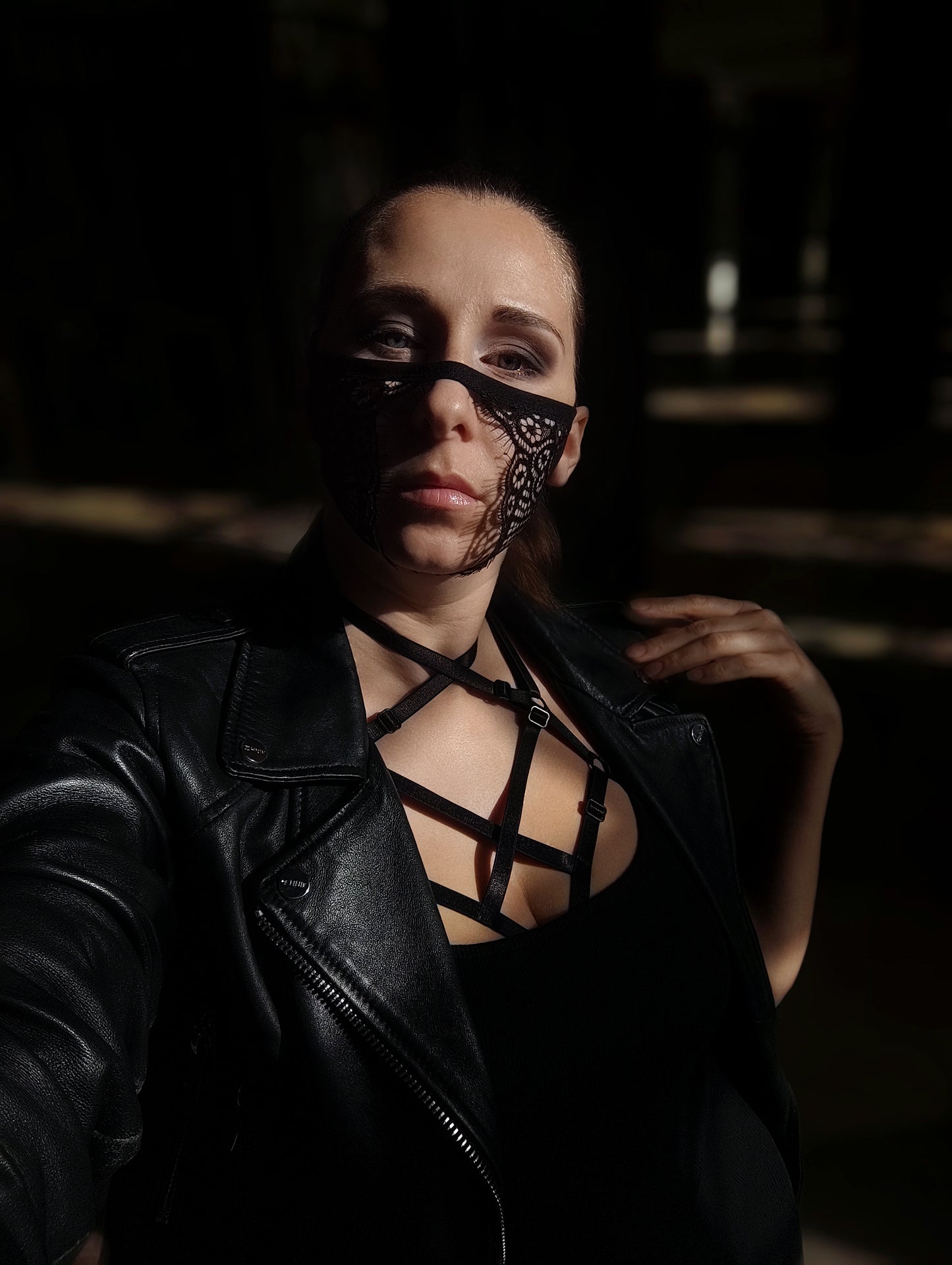 Woman lace mask for pole dance and twerk.Rave mask for party, festival and cosplay.Gothic harness mask for women.Guipure mask for carnival.