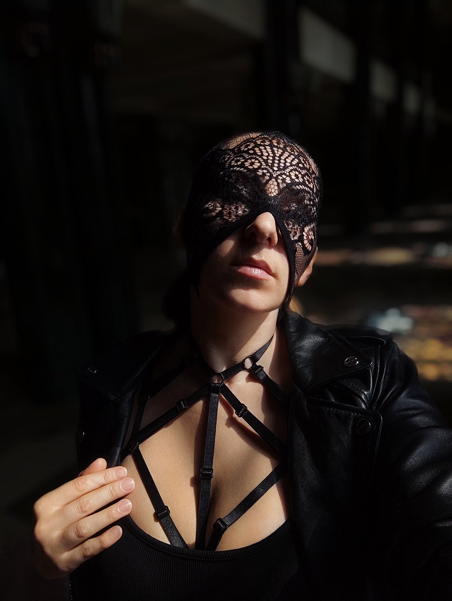 Woman lace mask for pole dance and twerk.Rave mask for party, festival and cosplay.Gothic harness mask for women.Guipure mask for carnival.