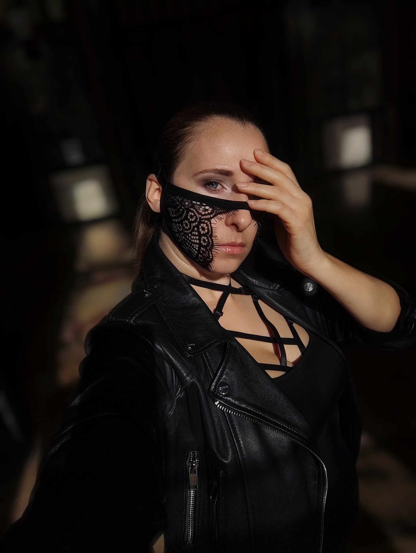 Woman lace mask for pole dance and twerk.Rave mask for party, festival and cosplay.Gothic harness mask for women.Guipure mask for carnival.
