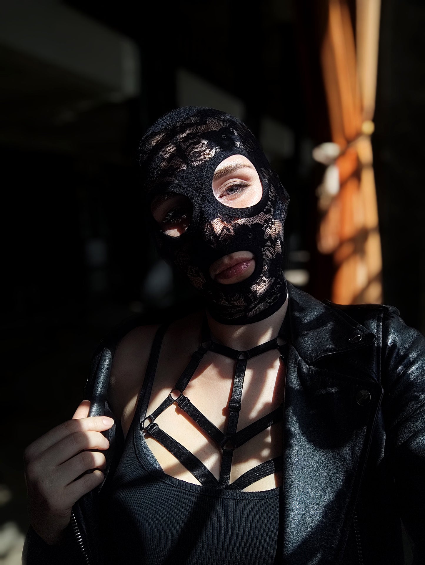 Woman lace mask for pole dance and twerk.Rave mask for party, festival and cosplay.Gothic harness mask for women.Guipure mask for carnival.